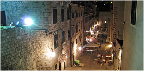 Dubrovnik de noche, Croacia